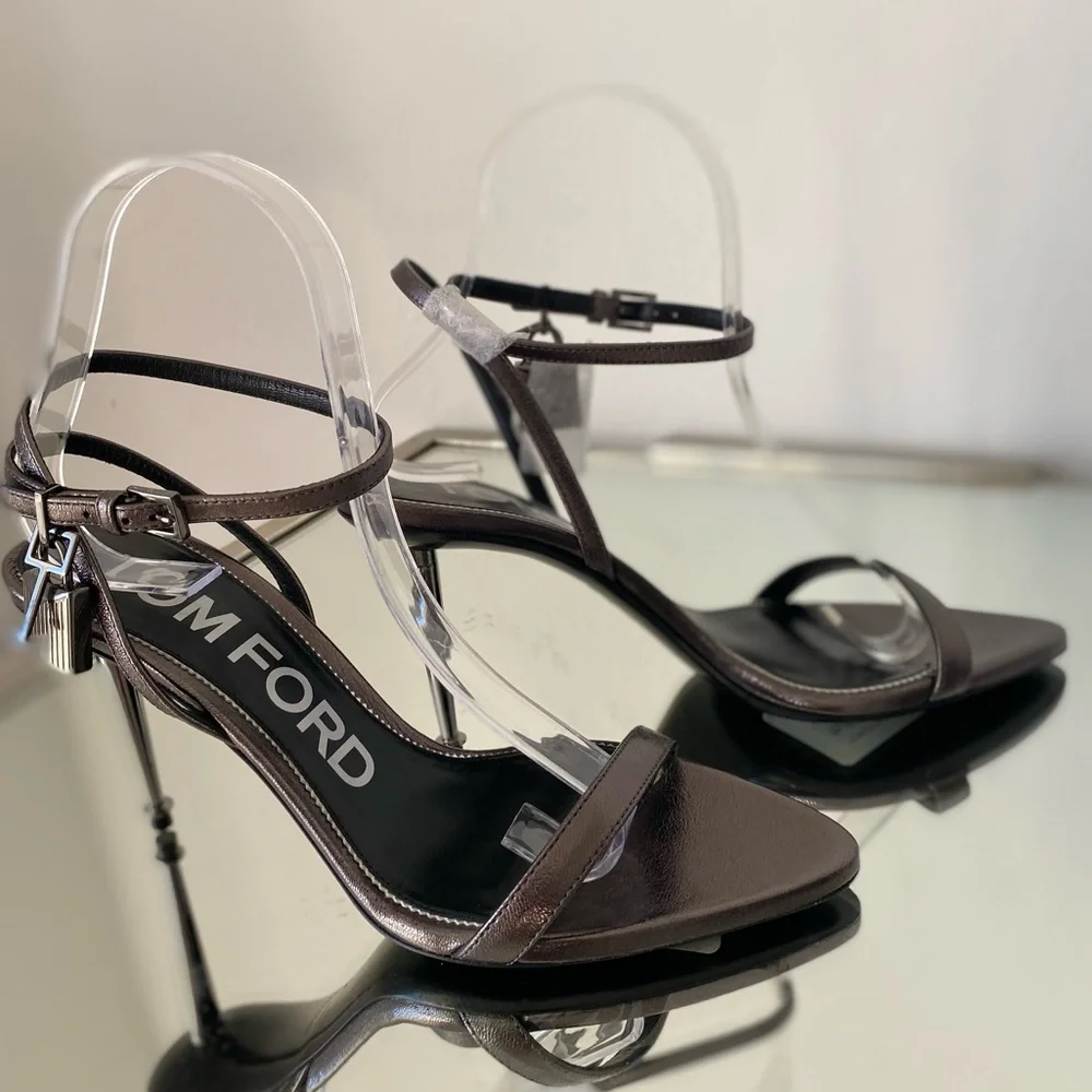 New TOM FORD Tom Ford padlock sandals in laminated leather 37.5 $1,350